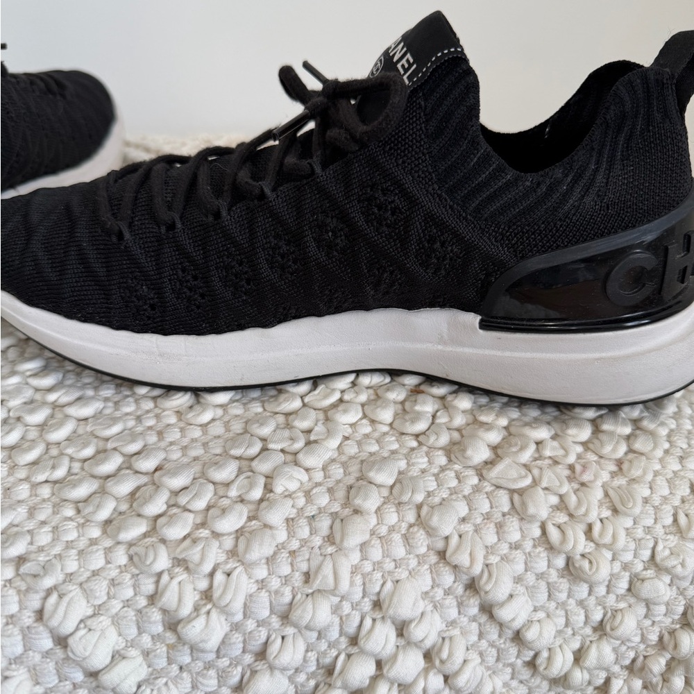 Authentic CHANEL Black ribbed knit lace up sneakers 38 1/2 - Picture 10 of 16